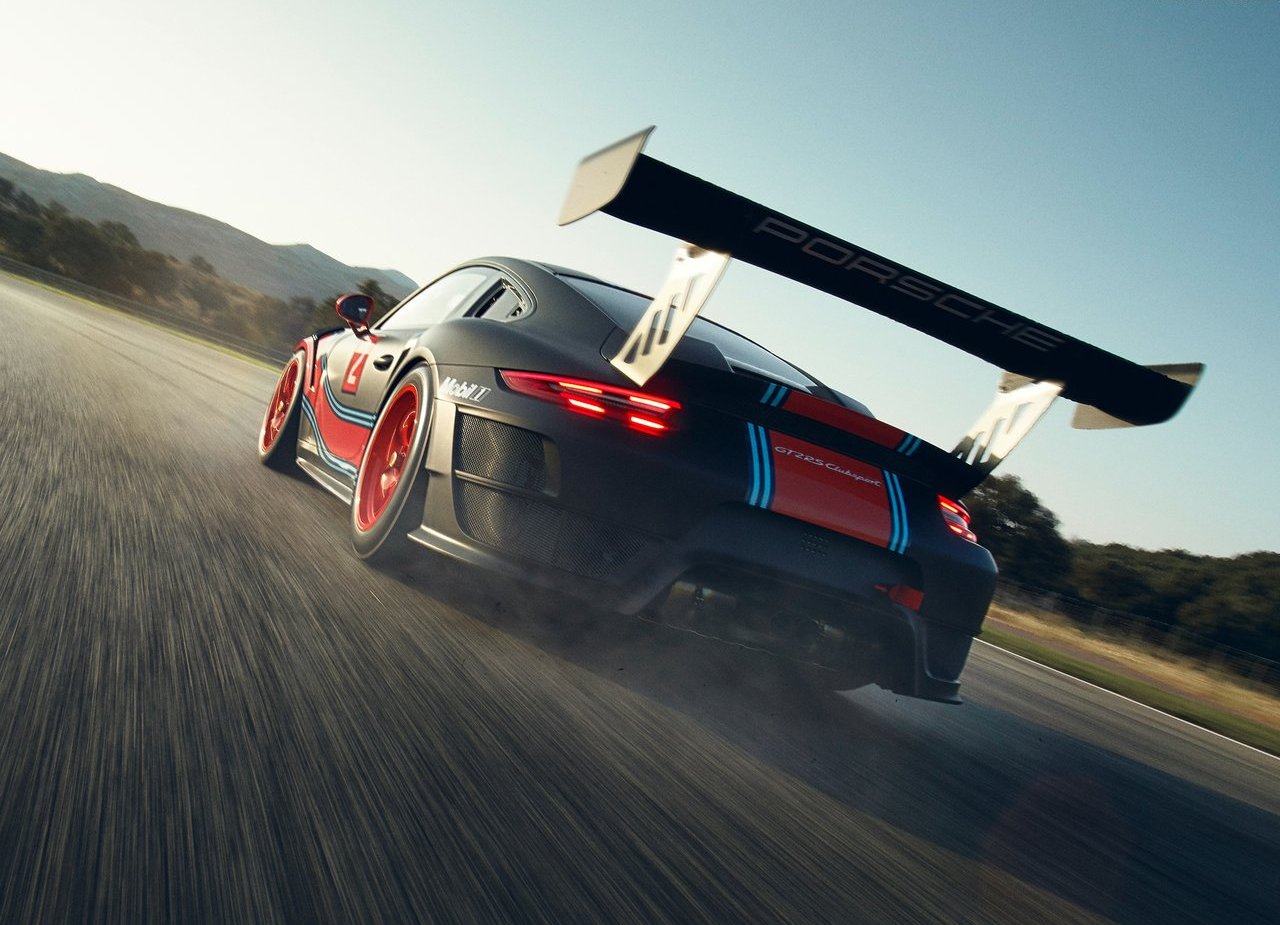 NOVO PORSCHE 911 GT2 RS CLUBSPORT: UM MONSTRO DE 700 CV PARA AS PISTAS, foto 5