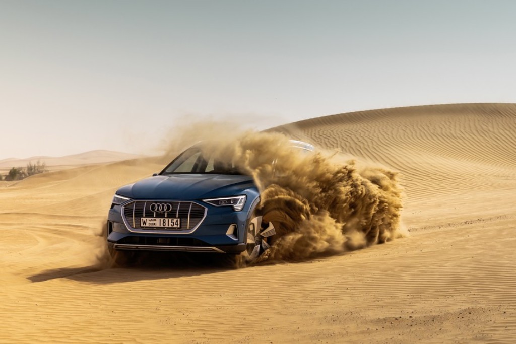 AUDI E-TRON TESTADO POR JORNALISTAS EM ABU DHABI, foto 4