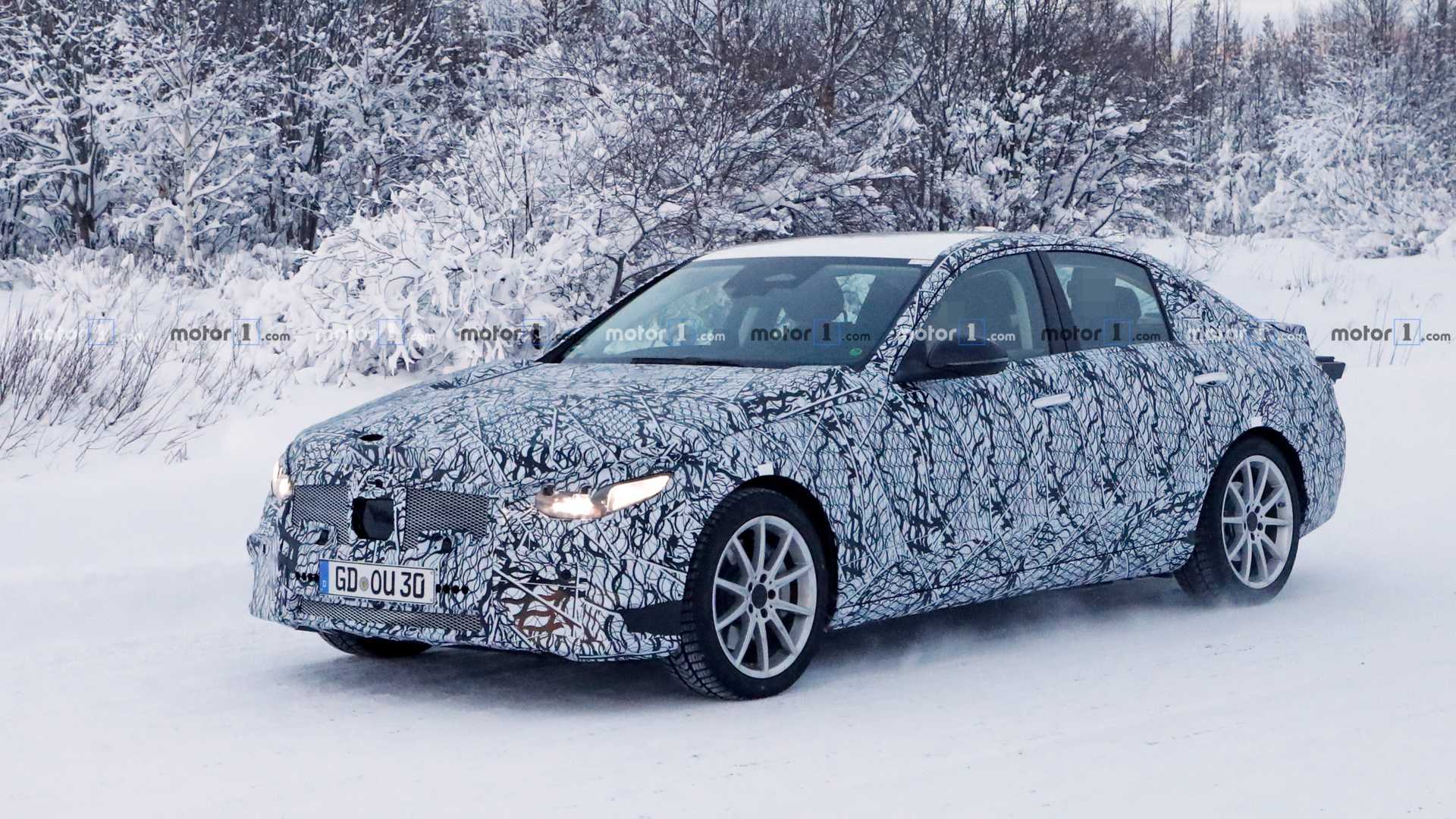 NOVO MERCEDES-BENZ C CLASS FLAGRADO EM TESTES DE DESENVOLVIMENTO PELA 1ª VEZ, foto 5