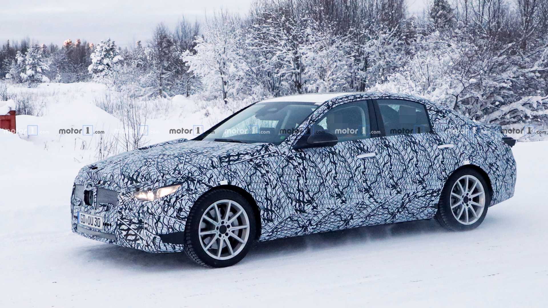 NOVO MERCEDES-BENZ C CLASS FLAGRADO EM TESTES DE DESENVOLVIMENTO PELA 1ª VEZ, foto 7
