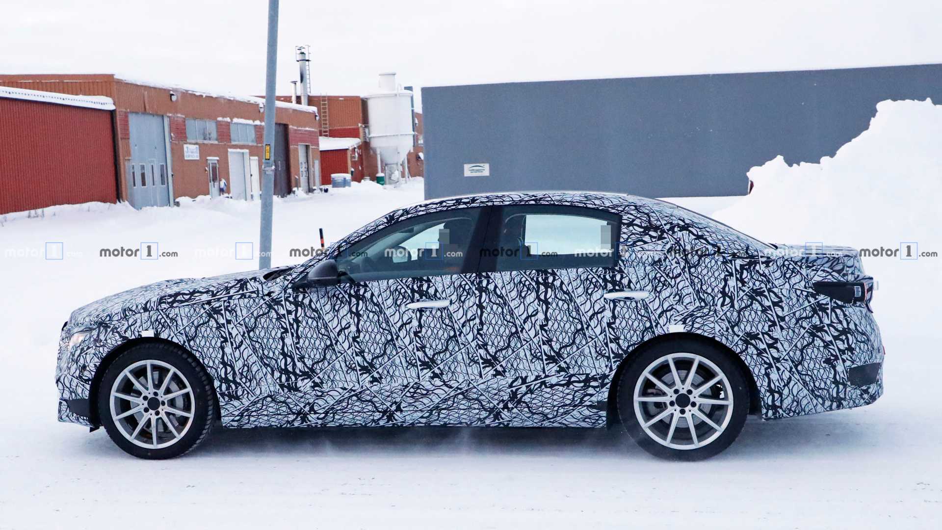 NOVO MERCEDES-BENZ C CLASS FLAGRADO EM TESTES DE DESENVOLVIMENTO PELA 1ª VEZ, foto 8
