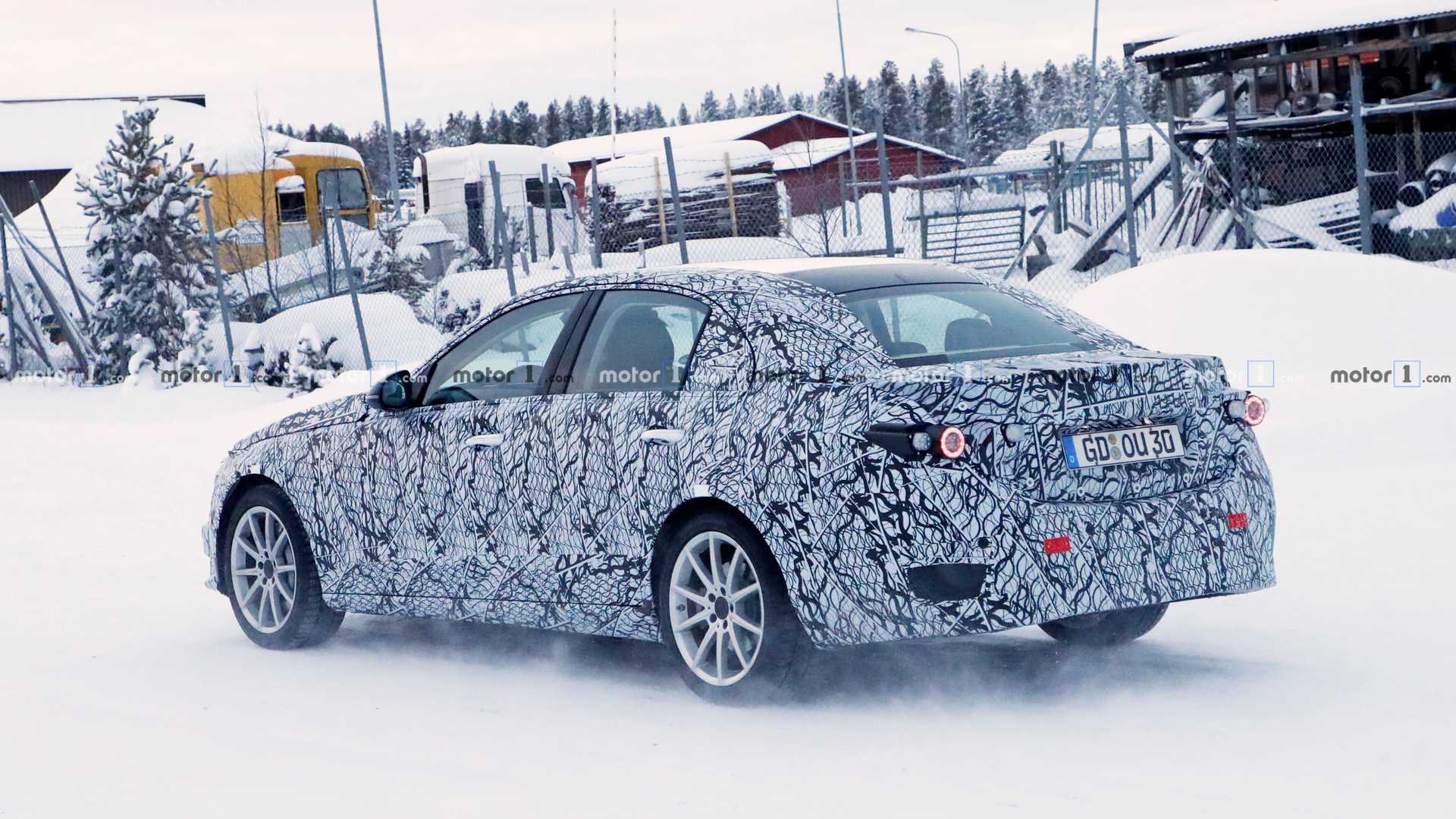 NOVO MERCEDES-BENZ C CLASS FLAGRADO EM TESTES DE DESENVOLVIMENTO PELA 1ª VEZ, foto 9