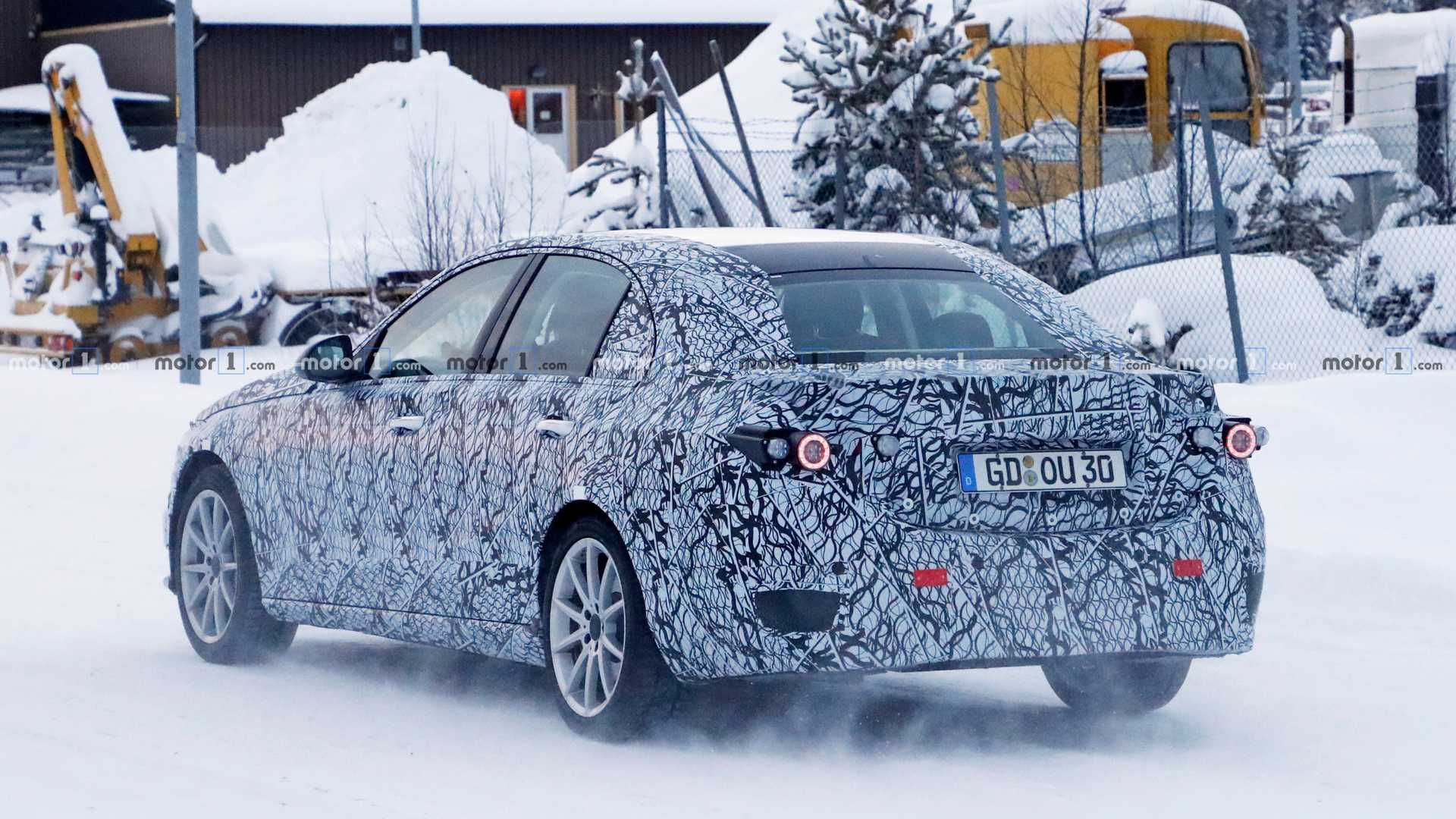 NOVO MERCEDES-BENZ C CLASS FLAGRADO EM TESTES DE DESENVOLVIMENTO PELA 1ª VEZ, foto 10