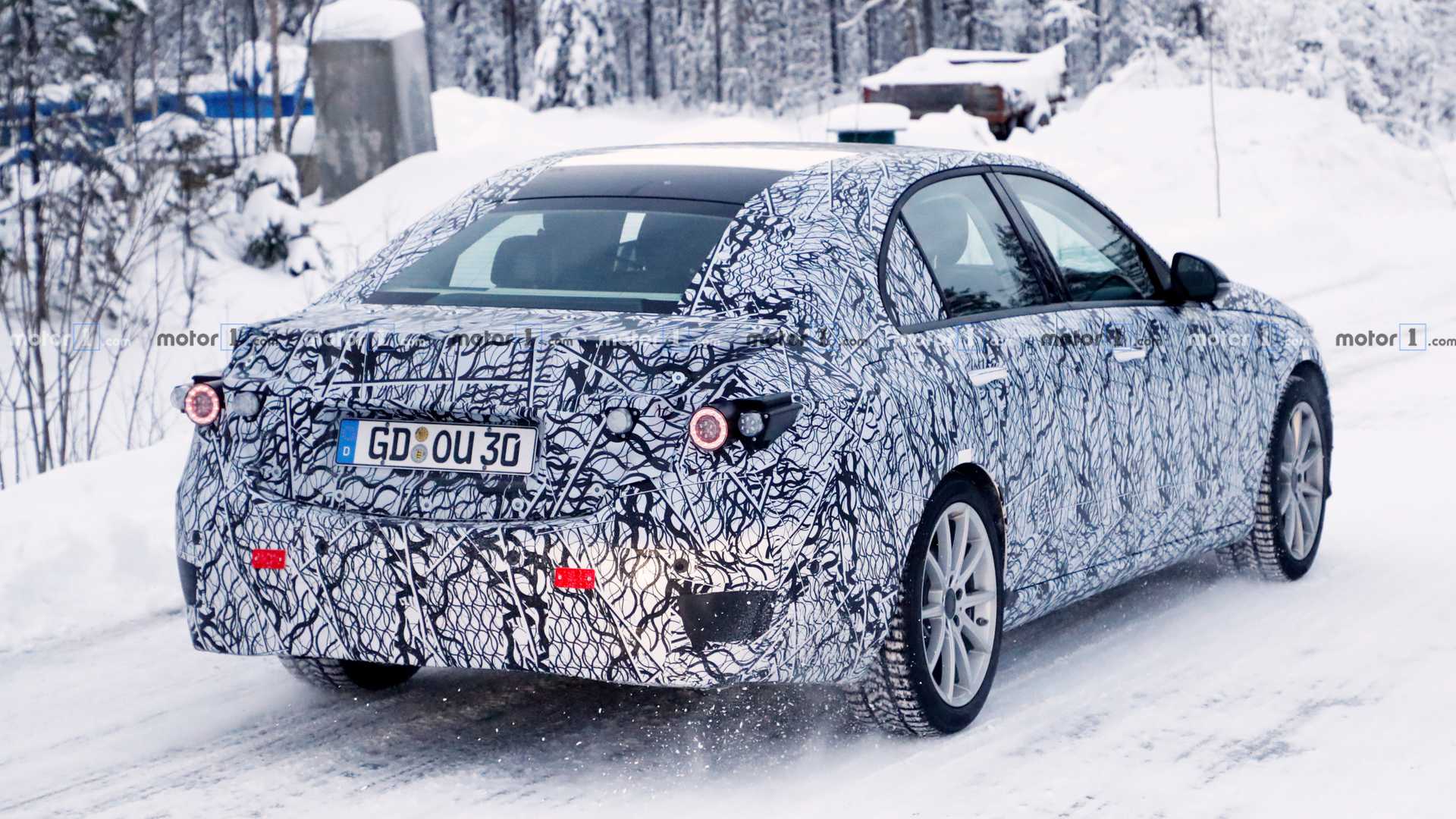 NOVO MERCEDES-BENZ C CLASS FLAGRADO EM TESTES DE DESENVOLVIMENTO PELA 1ª VEZ, foto 18