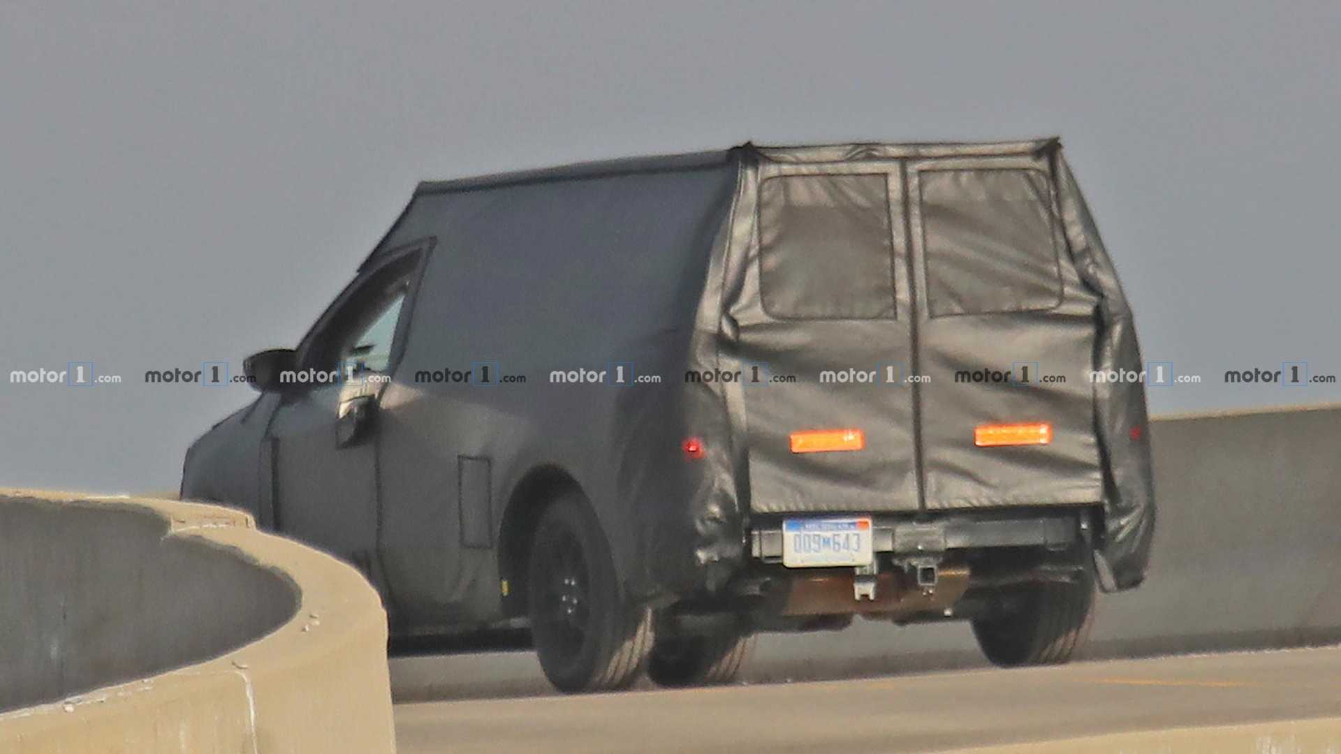 FORD COURIER: A NOVA PICK-UP BASEADA NO FOCUS FLAGRADA EM TESTES, foto 6