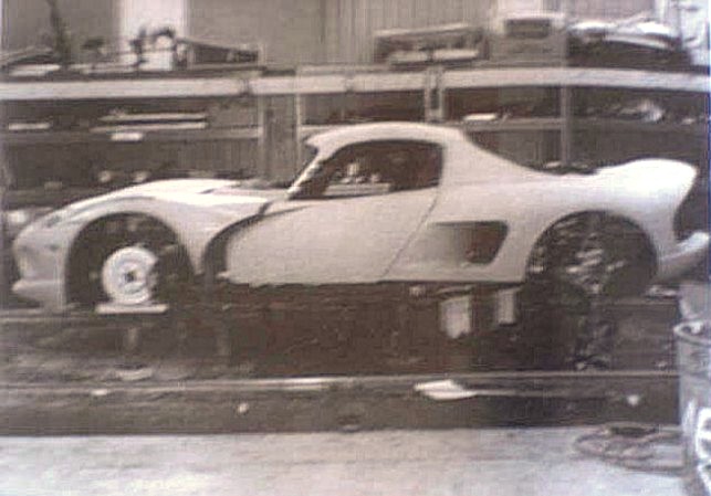 DODGE HAVIA DESENVOLVIDO EM SEGREDO UM VIPER DE MOTOR CENTRAL, foto 2