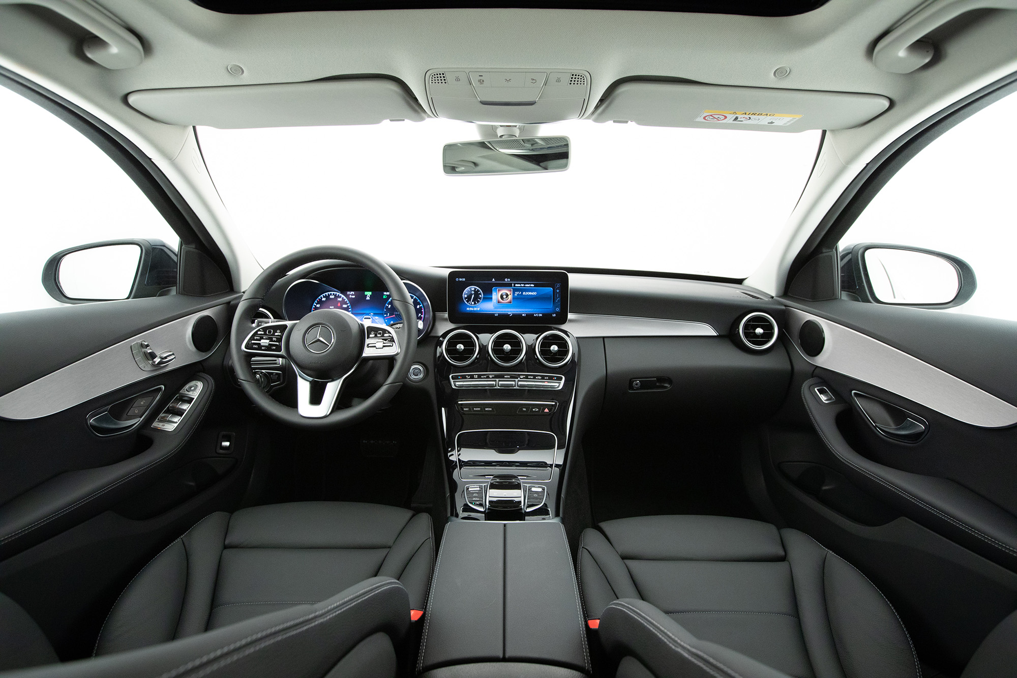 MERCEDES-BENZ PRODUZ 20.000 AUTOMÓVEIS NO BRASIL E RECEBE SEIS PRÊMIOS COM O C CLASS, foto 4