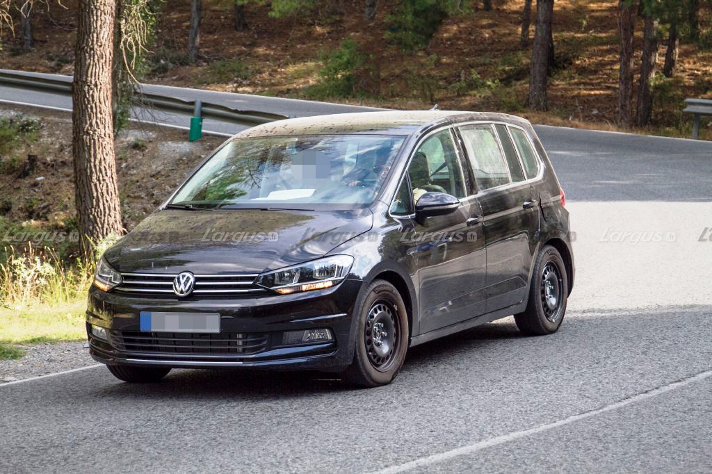 VOLKSWAGEN VARIOSPORT PODERÁ SUBSTITUIR QUATRO MODELOS: TOURAN, GOLF SPORTSVAN, CADDY E SHARAN, foto 3