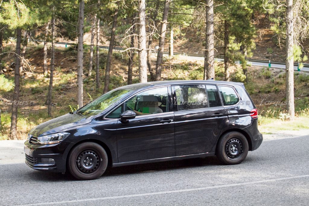 VOLKSWAGEN VARIOSPORT PODERÁ SUBSTITUIR QUATRO MODELOS: TOURAN, GOLF SPORTSVAN, CADDY E SHARAN, foto 5