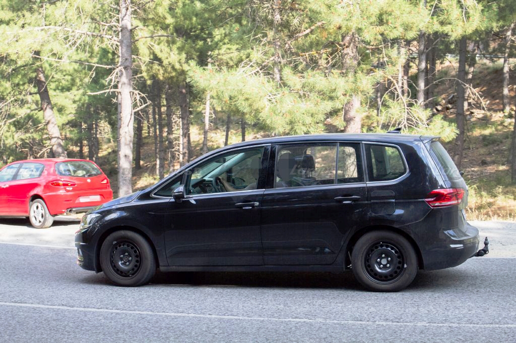 VOLKSWAGEN VARIOSPORT PODERÁ SUBSTITUIR QUATRO MODELOS: TOURAN, GOLF SPORTSVAN, CADDY E SHARAN, foto 8