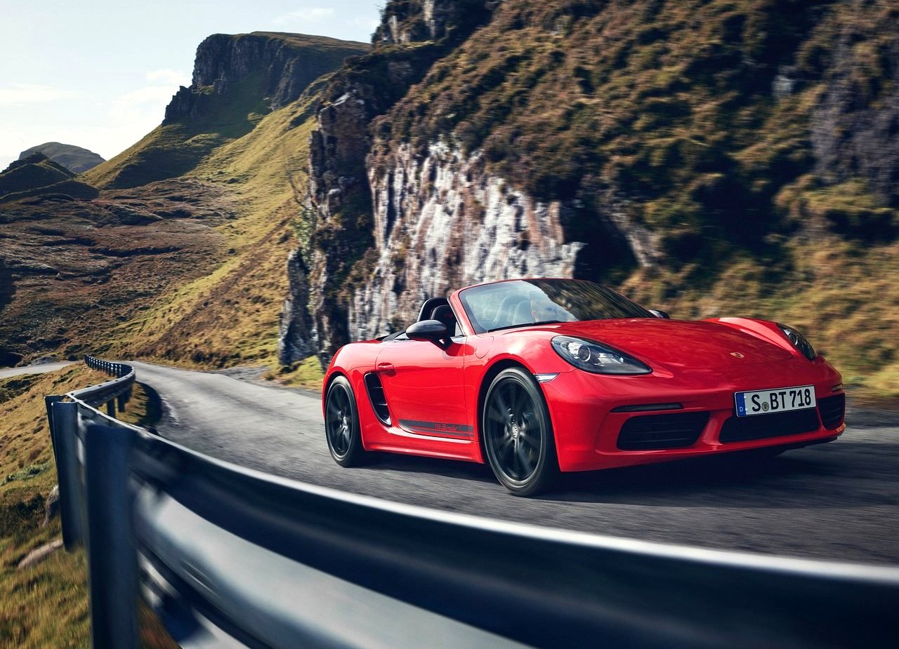 NOVOS PORSCHE 718 BOXSTER T E 718 CAYMAN T: ESSÊNCIA BÁSICA E MAIOR PRAZER NA CONDUÇÃO, foto 1