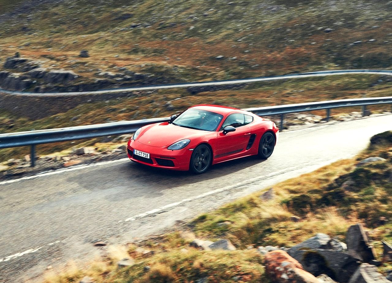 NOVOS PORSCHE 718 BOXSTER T E 718 CAYMAN T: ESSÊNCIA BÁSICA E MAIOR PRAZER NA CONDUÇÃO, foto 9