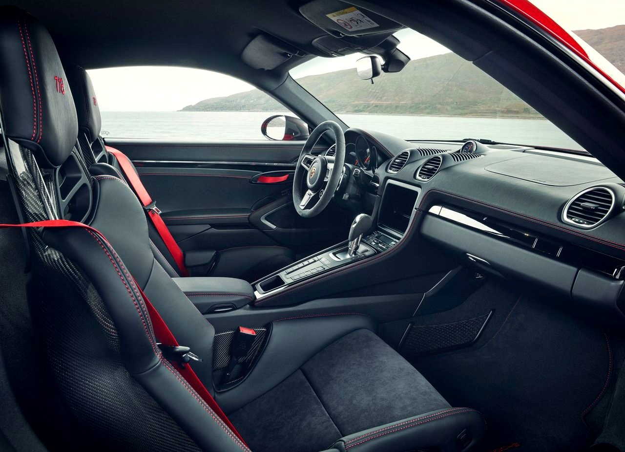 NOVOS PORSCHE 718 BOXSTER T E 718 CAYMAN T: ESSÊNCIA BÁSICA E MAIOR PRAZER NA CONDUÇÃO, foto 12