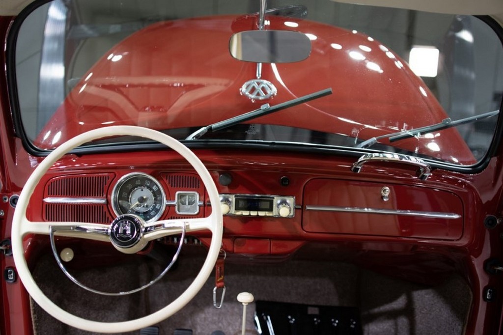 VOLKSWAGEN BEETLE COM 51 ANOS E 560 MIL QUILÔMETROS FOI RESTAURADO PELA MARCA, foto 26
