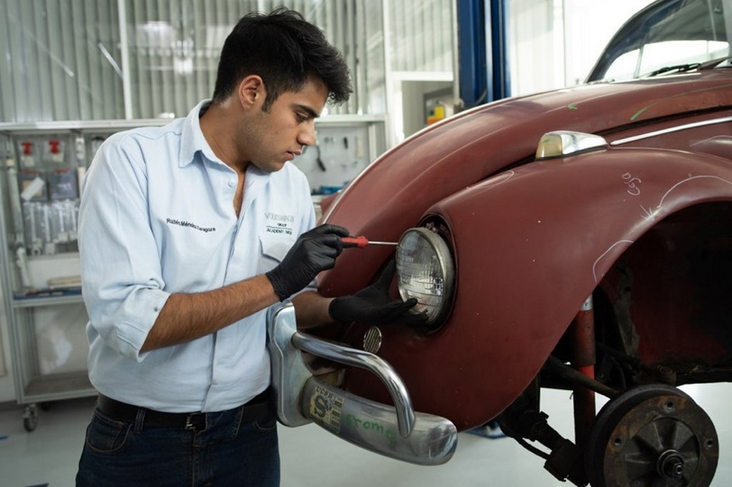 VOLKSWAGEN BEETLE COM 51 ANOS E 560 MIL QUILÔMETROS FOI RESTAURADO PELA MARCA, foto 30