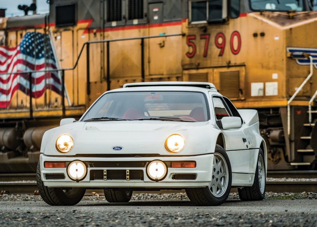 UM EXEMPLAR IMPECÁVEL DOS RAROS FORD RS200 DE RUA SERÁ LEILOADO EM JANEIRO, foto 1