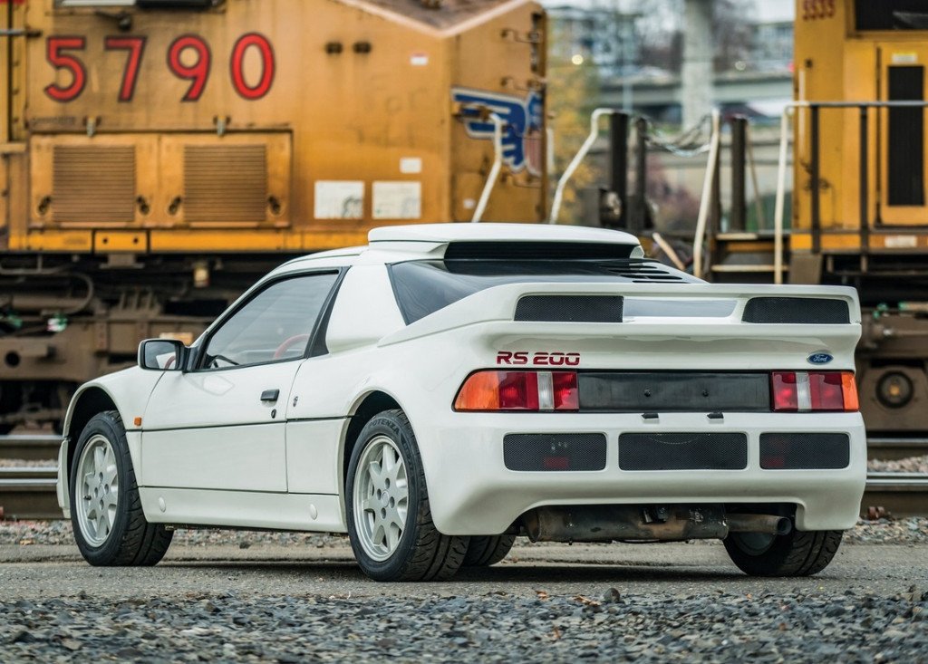 UM EXEMPLAR IMPECÁVEL DOS RAROS FORD RS200 DE RUA SERÁ LEILOADO EM JANEIRO, foto 2