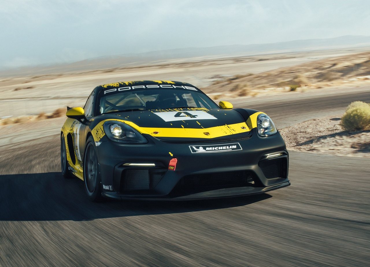 NOVO PORSCHE 718 CAYMAN GT4 CLUBSPORT CHEGA MAIS FORTE, MAIS RÁPIDO E MAIS SUSTENTÁVEL NA PISTA DE CORRIDA, foto 4
