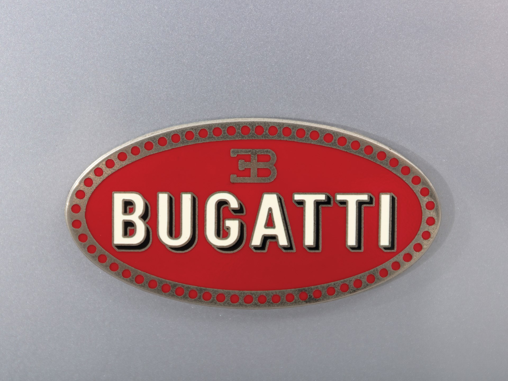 UM DOS RAROS BUGATTI EB-110 SS QUASE NOVO SERÁ LEILOADO, foto 4