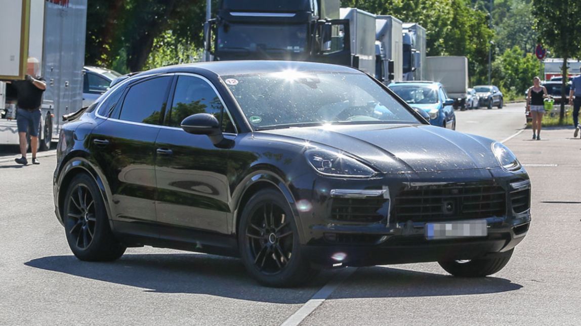 NOVO PORSCHE CAYENNE COUPE FLAGRADO RODANDO NOS ARREDORES DE STUTTGART, foto 1