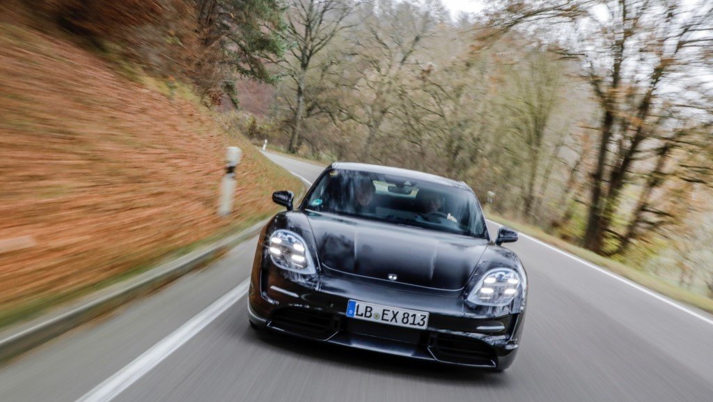 WALTER RÖHRL AVALIA OS ATRIBUTOS DO NOVO PORSCHE TAYCAN, foto 2