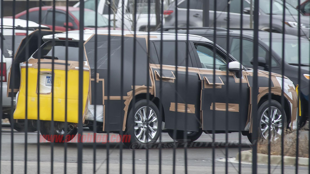 PRÓXIMA GERAÇÃO DO TOYOTA HIGHLANDER FLAGRADO COM TRAÇOS DO RAV4, foto 6
