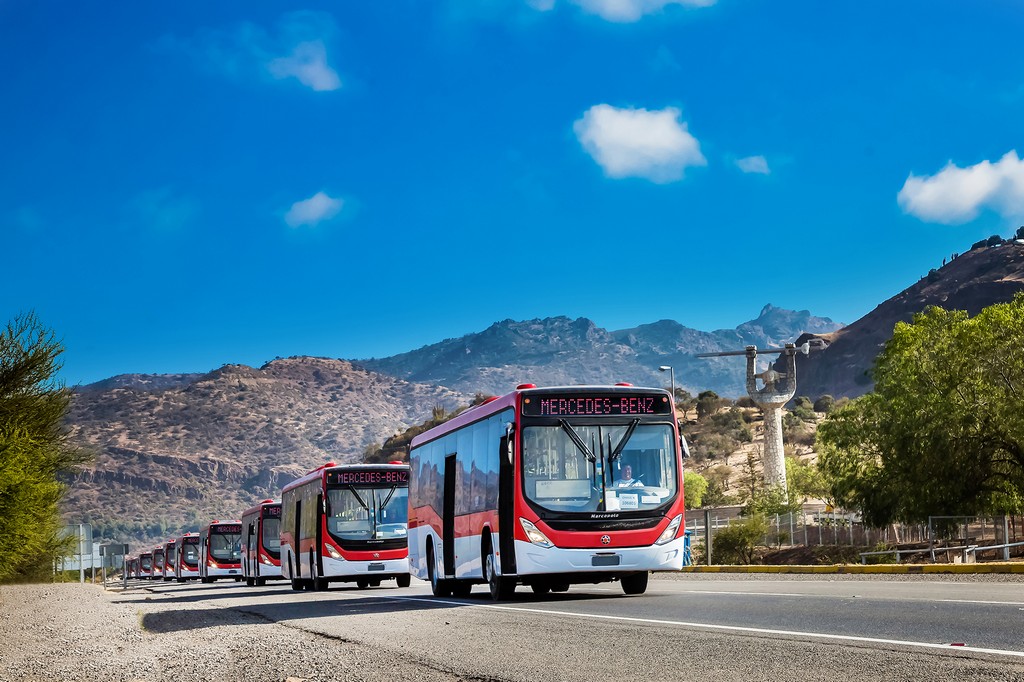 MERCEDES-BENZ VENDE 500 ÔNIBUS PARA O BRT TRANSANTIAGO, foto 1