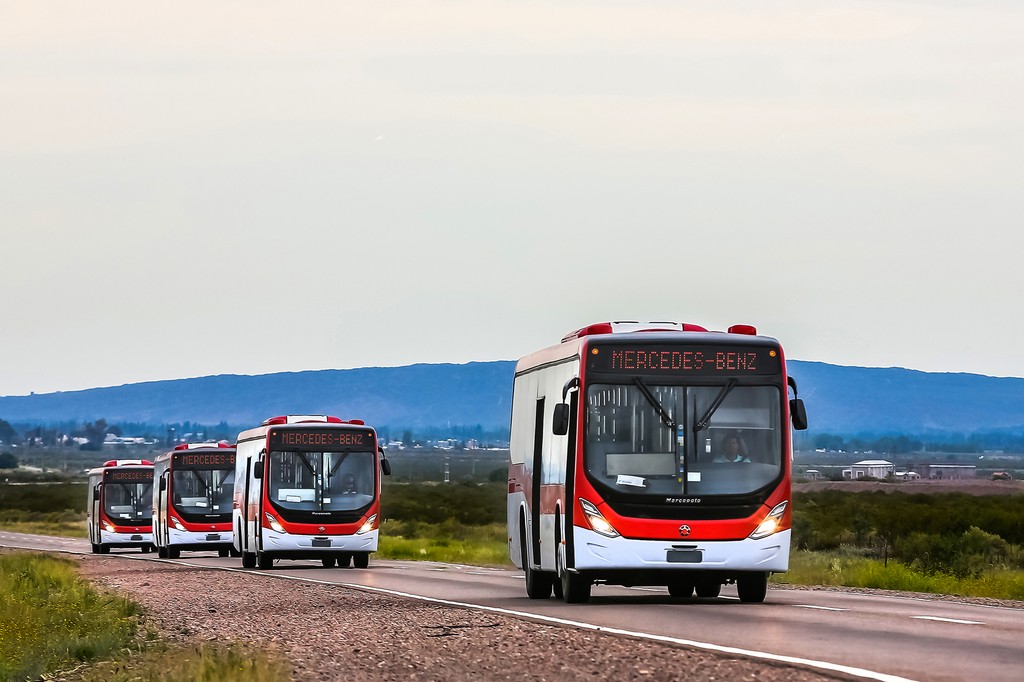 MERCEDES-BENZ VENDE 500 ÔNIBUS PARA O BRT TRANSANTIAGO, foto 9