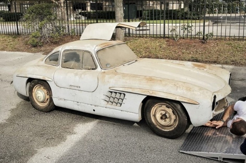 MERCEDES-BENZ 300 SL QUE ESTEVE POR 60 ANOS FECHADO FOI ENCONTRADO EM UM ARMAZÉM NA FLÓRIDA, foto 1