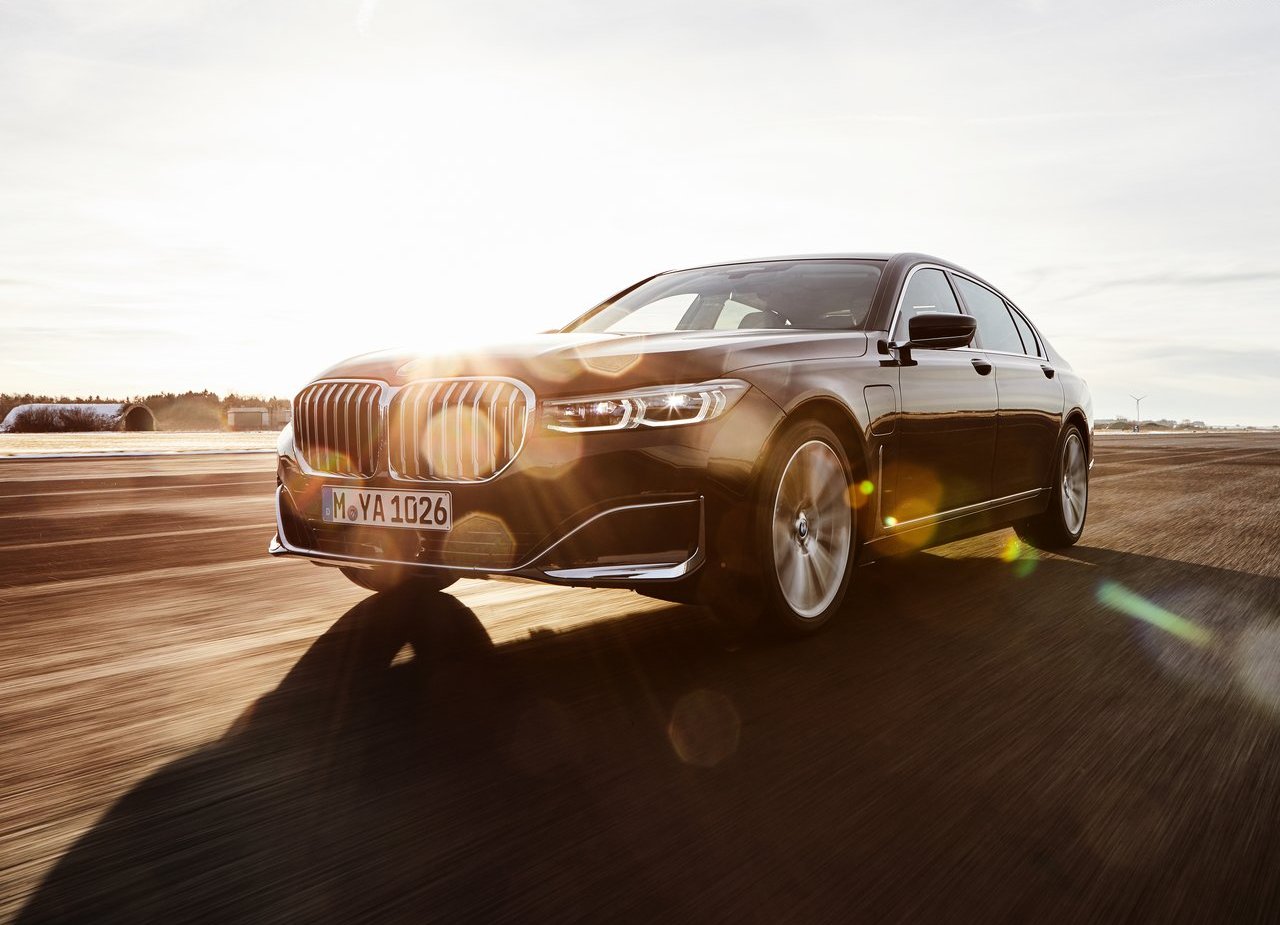 BMW 745e: NOVAS E MELHORADAS VERSÕES HÍBRIDAS PARA O SÉRIE 7, foto 7