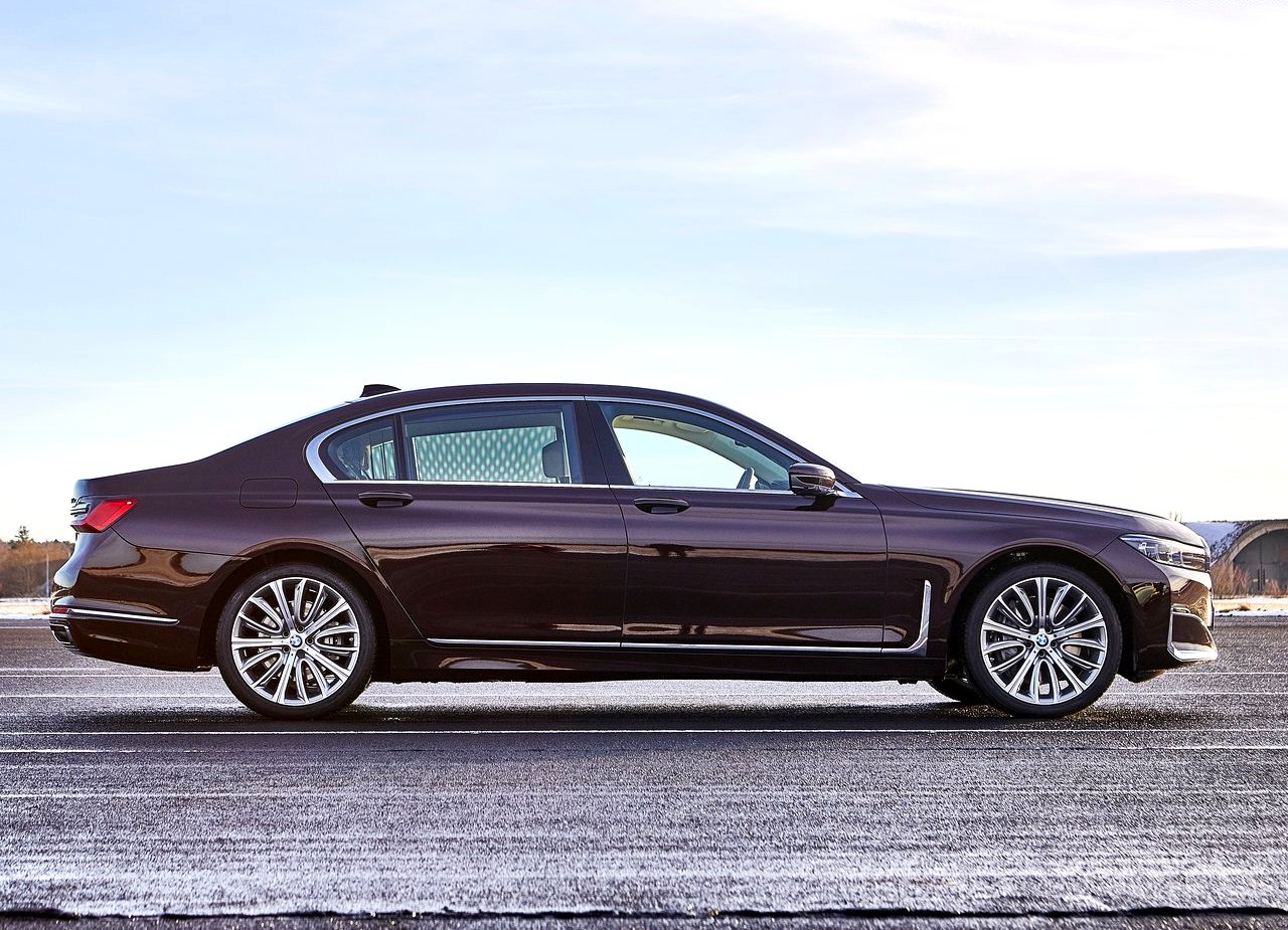 BMW 745e: NOVAS E MELHORADAS VERSÕES HÍBRIDAS PARA O SÉRIE 7, foto 10