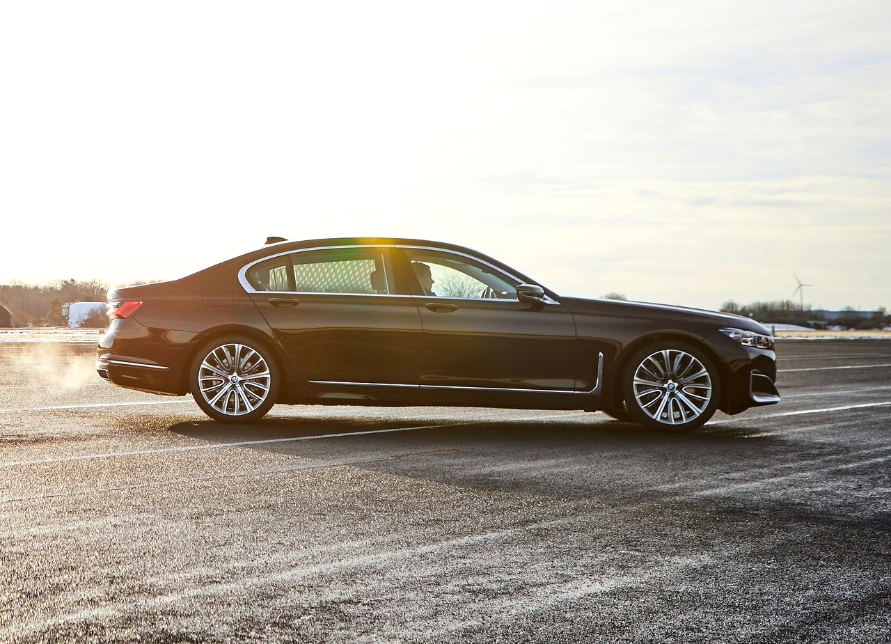 BMW 745e: NOVAS E MELHORADAS VERSÕES HÍBRIDAS PARA O SÉRIE 7, foto 11
