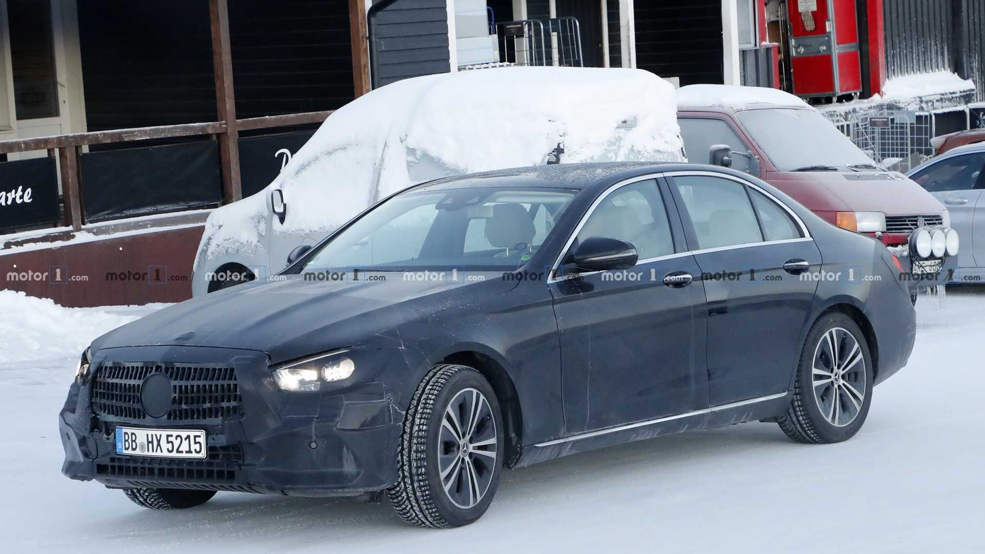 MERCEDES-BENZ E CLASS 2020 MOSTRA COM MAIS DETALHES SEUS NOVOS FARÓIS, foto 2