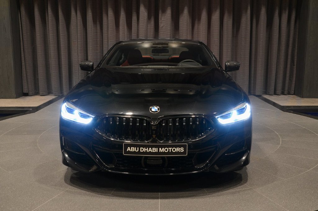 BMW M850i MOSTRA ELEMENTOS DE CARBONO GRAÇAS À BMW INDIVIDUAL, foto 3