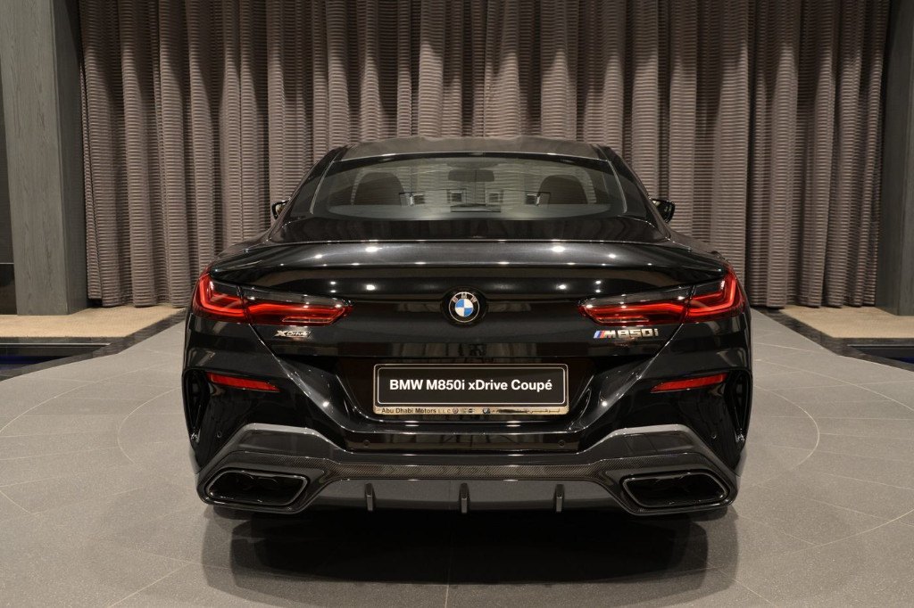 BMW M850i MOSTRA ELEMENTOS DE CARBONO GRAÇAS À BMW INDIVIDUAL, foto 4