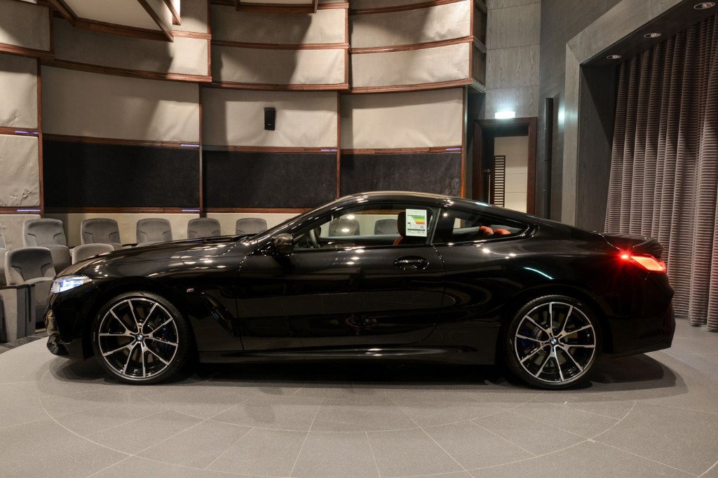 BMW M850i MOSTRA ELEMENTOS DE CARBONO GRAÇAS À BMW INDIVIDUAL, foto 7