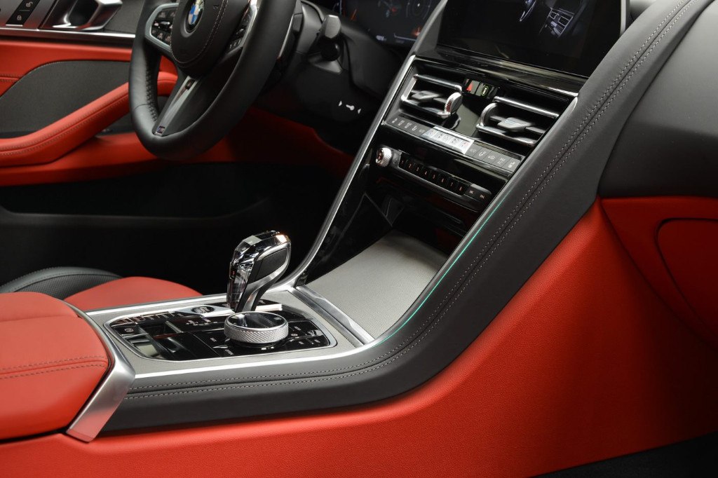 BMW M850i MOSTRA ELEMENTOS DE CARBONO GRAÇAS À BMW INDIVIDUAL, foto 12