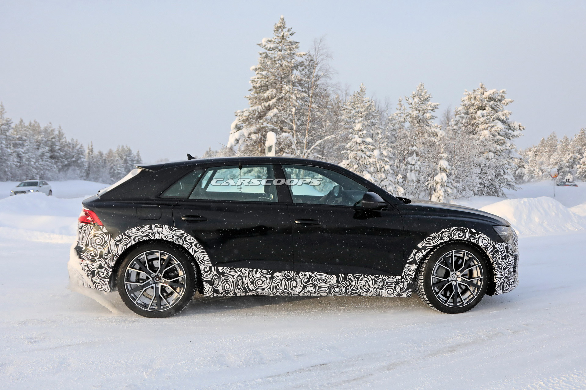 AUDI RS Q8 FLAGRADO DURANTE SEUS TESTES DE INVERNO, foto 6