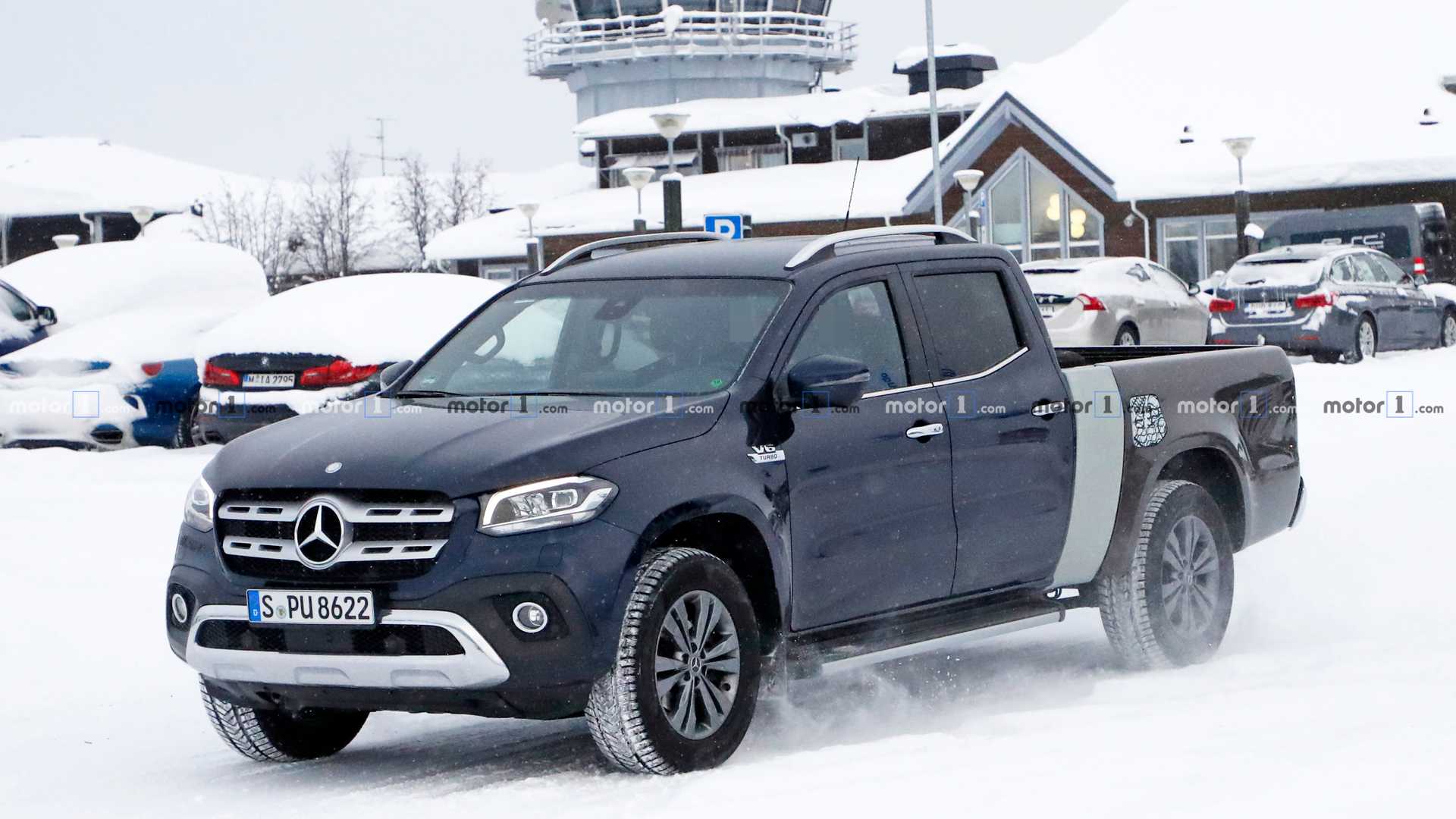NOVO MERCEDES-BENZ X CLASS DE CHASSI ESTENDIDO FLAGRADO SEM CAMUFLAGEM, foto 3