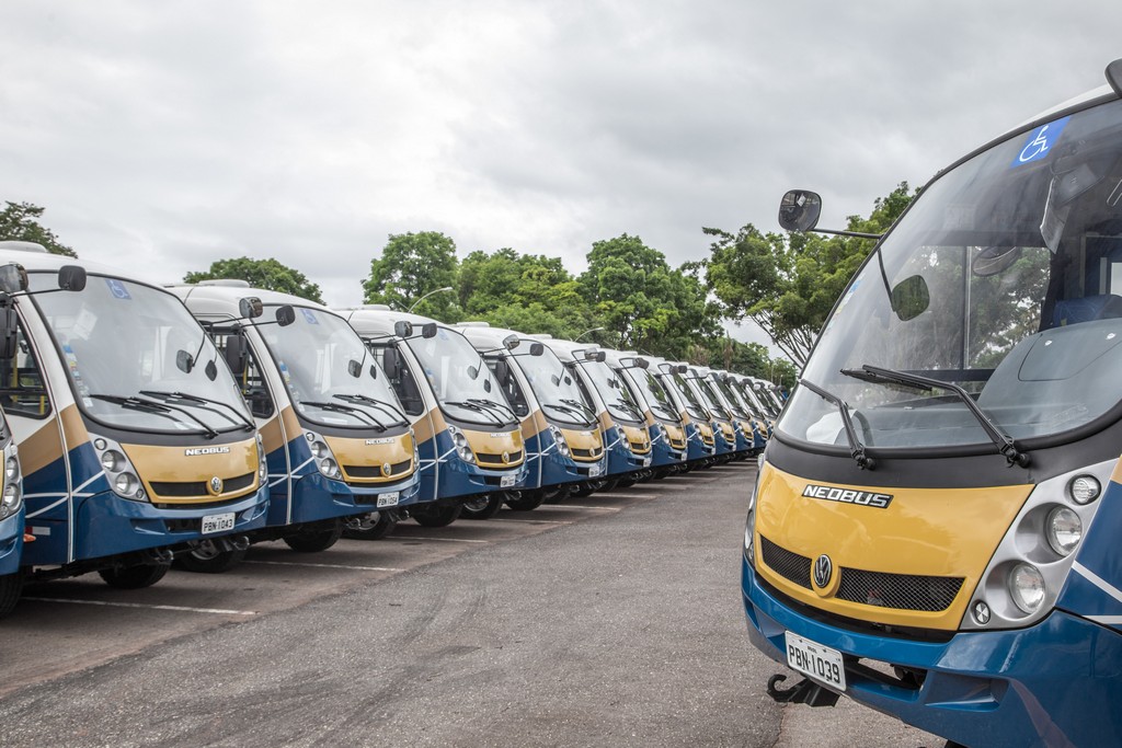 VOLKSWAGEN ENTREGA 90 ÔNIBUS PARA ASSISTÊNCIA NO SUL DO BRASIL, foto 2