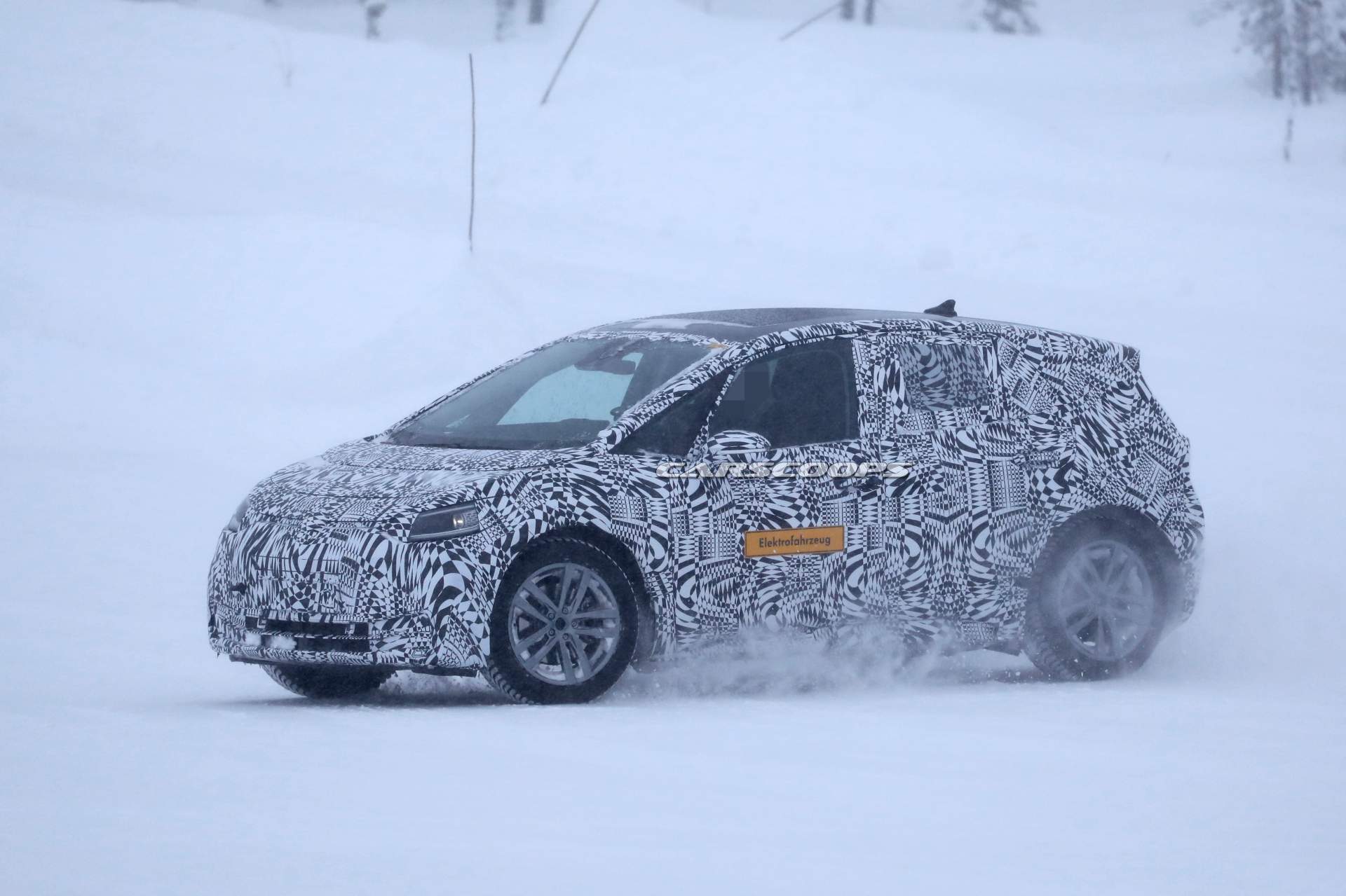 VOLKSWAGEN NEO: O COMPACTO ELÉTRICO JÁ ESTA RODANDO NOS CLIMAS FRIOS DO NORTE DA EUROPA, foto 6