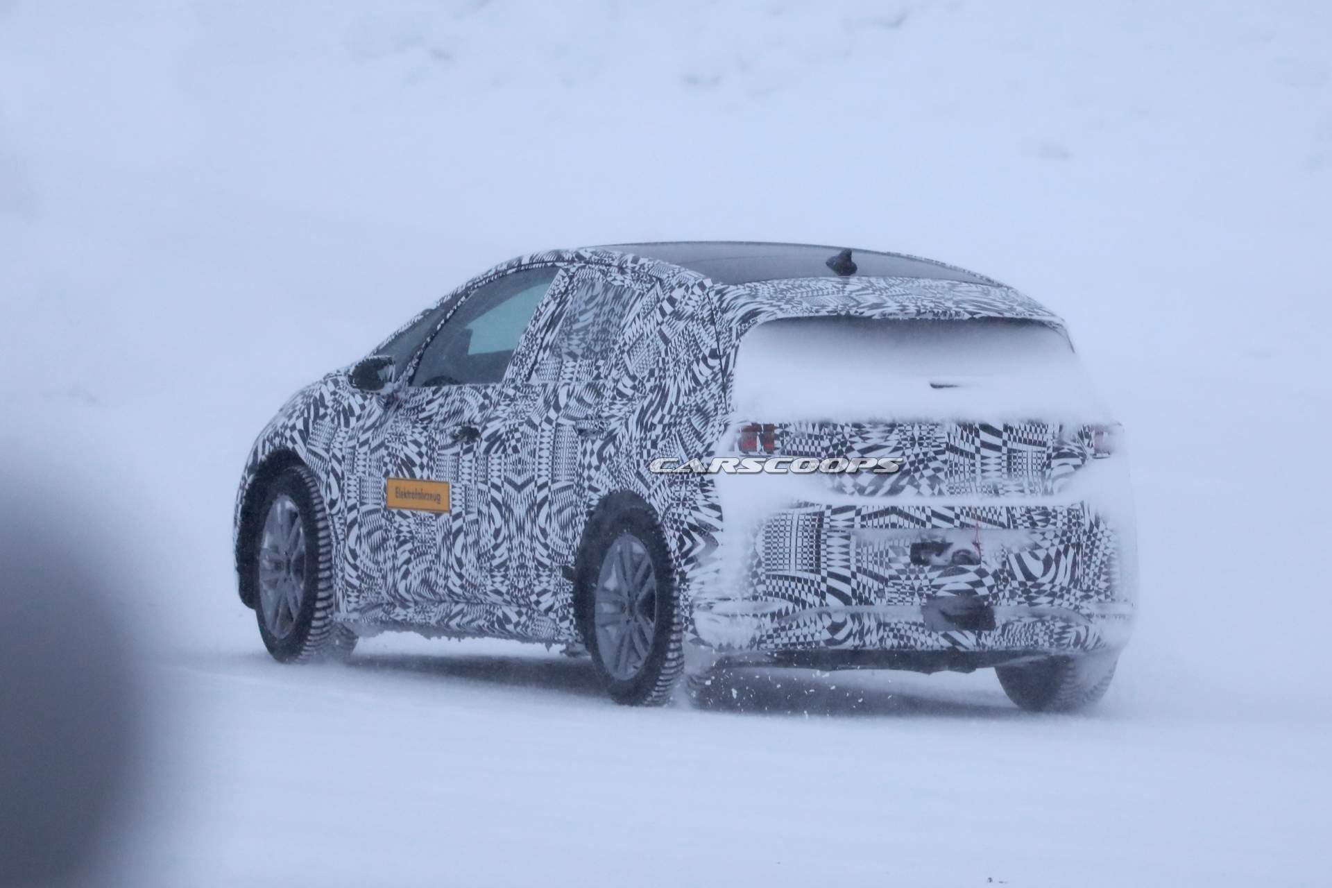 VOLKSWAGEN NEO: O COMPACTO ELÉTRICO JÁ ESTA RODANDO NOS CLIMAS FRIOS DO NORTE DA EUROPA, foto 15