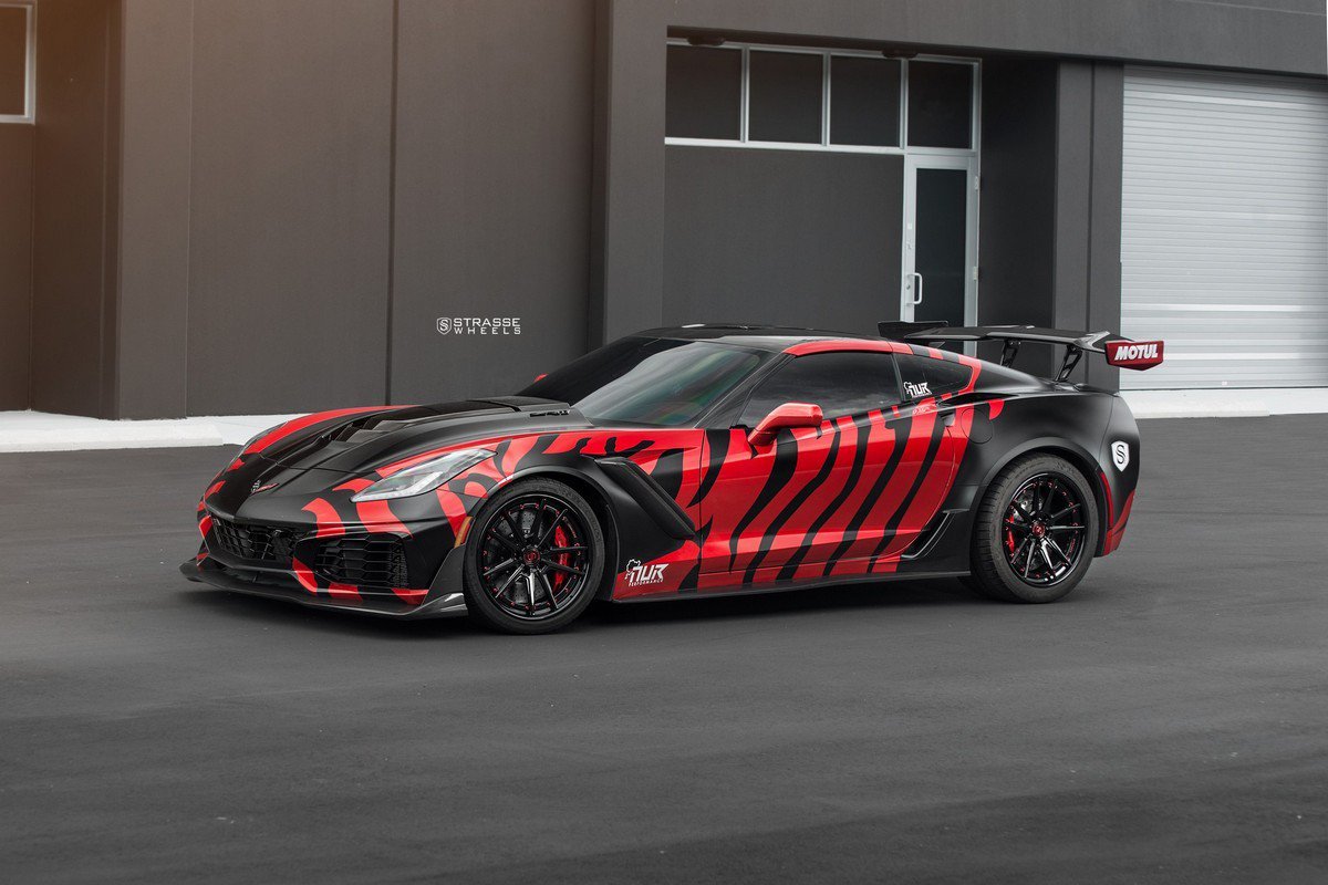 CHEVROLET CORVETTE ZR1 OFERECE UMA IMAGEM MAIS RADICAL COM AS RODAS DA STRASSE WHEELS, foto 1