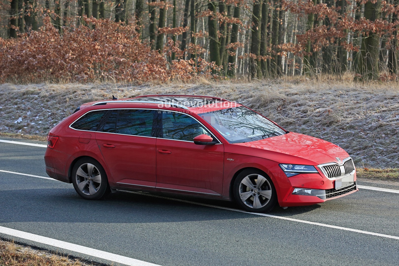 NOVO SKODA SUPERB FOI FLAGRADO COM AS DUAS CARROCERIAS, foto 5