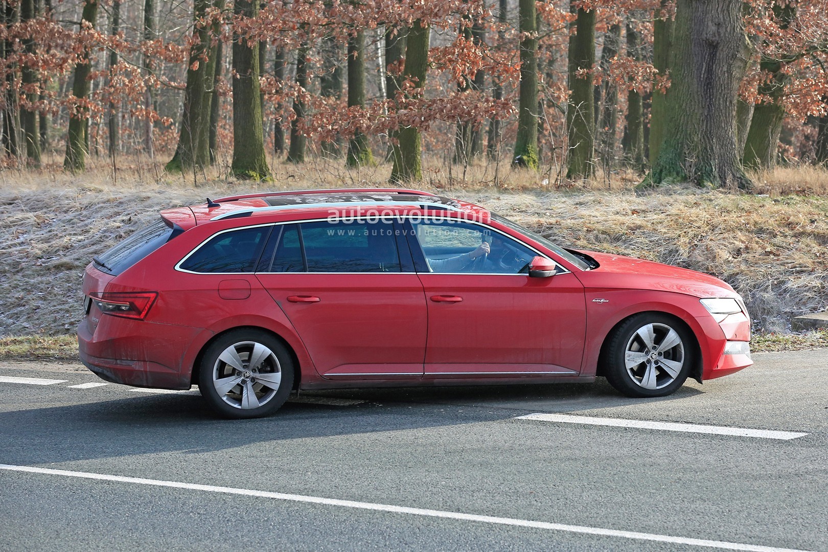 NOVO SKODA SUPERB FOI FLAGRADO COM AS DUAS CARROCERIAS, foto 6