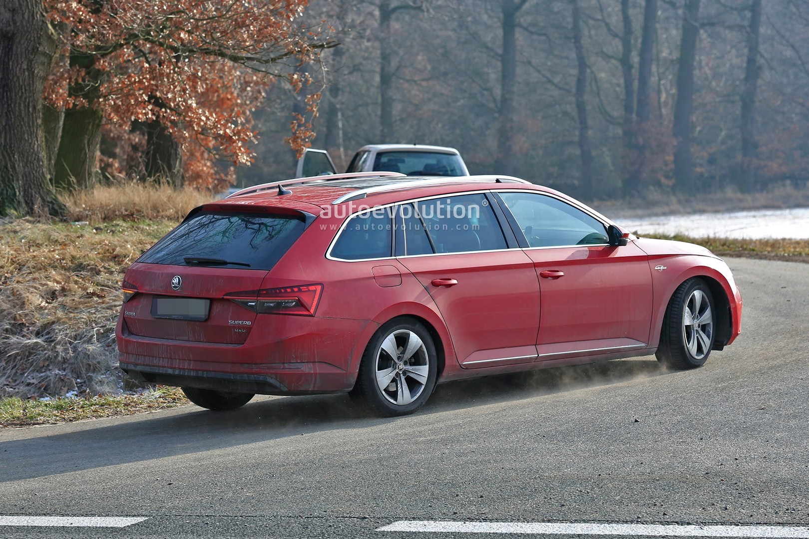 NOVO SKODA SUPERB FOI FLAGRADO COM AS DUAS CARROCERIAS, foto 8
