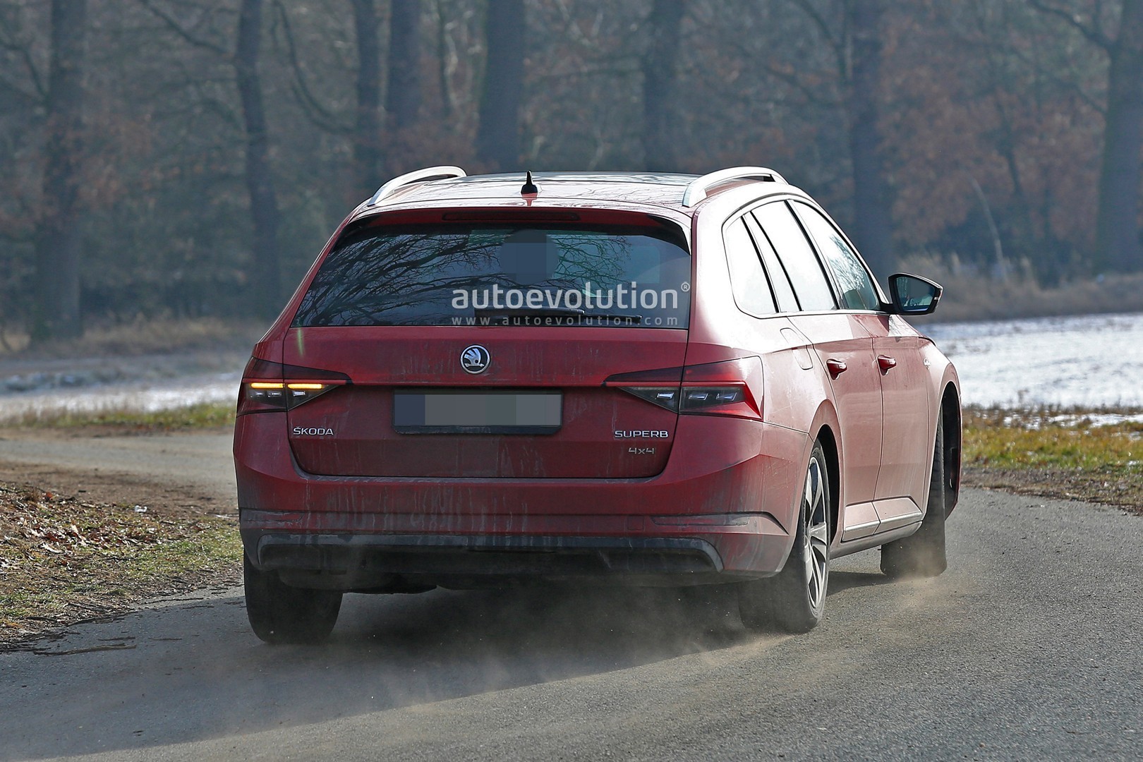 NOVO SKODA SUPERB FOI FLAGRADO COM AS DUAS CARROCERIAS, foto 9