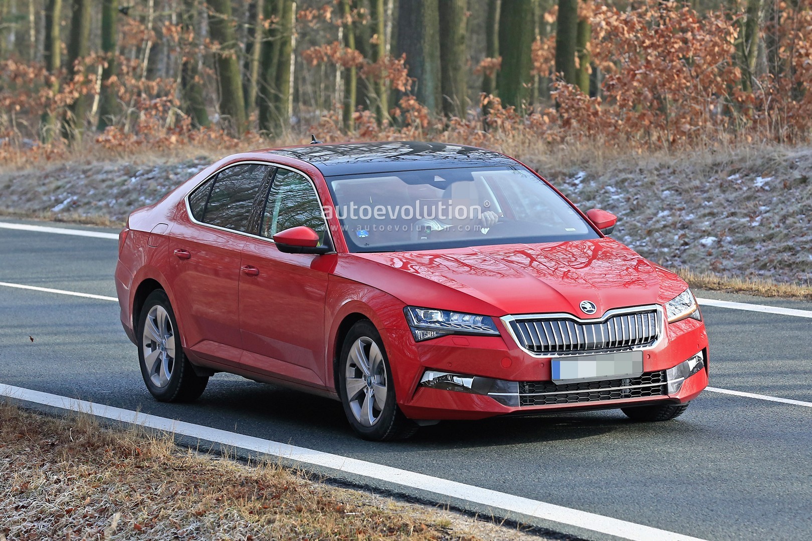 NOVO SKODA SUPERB FOI FLAGRADO COM AS DUAS CARROCERIAS, foto 12