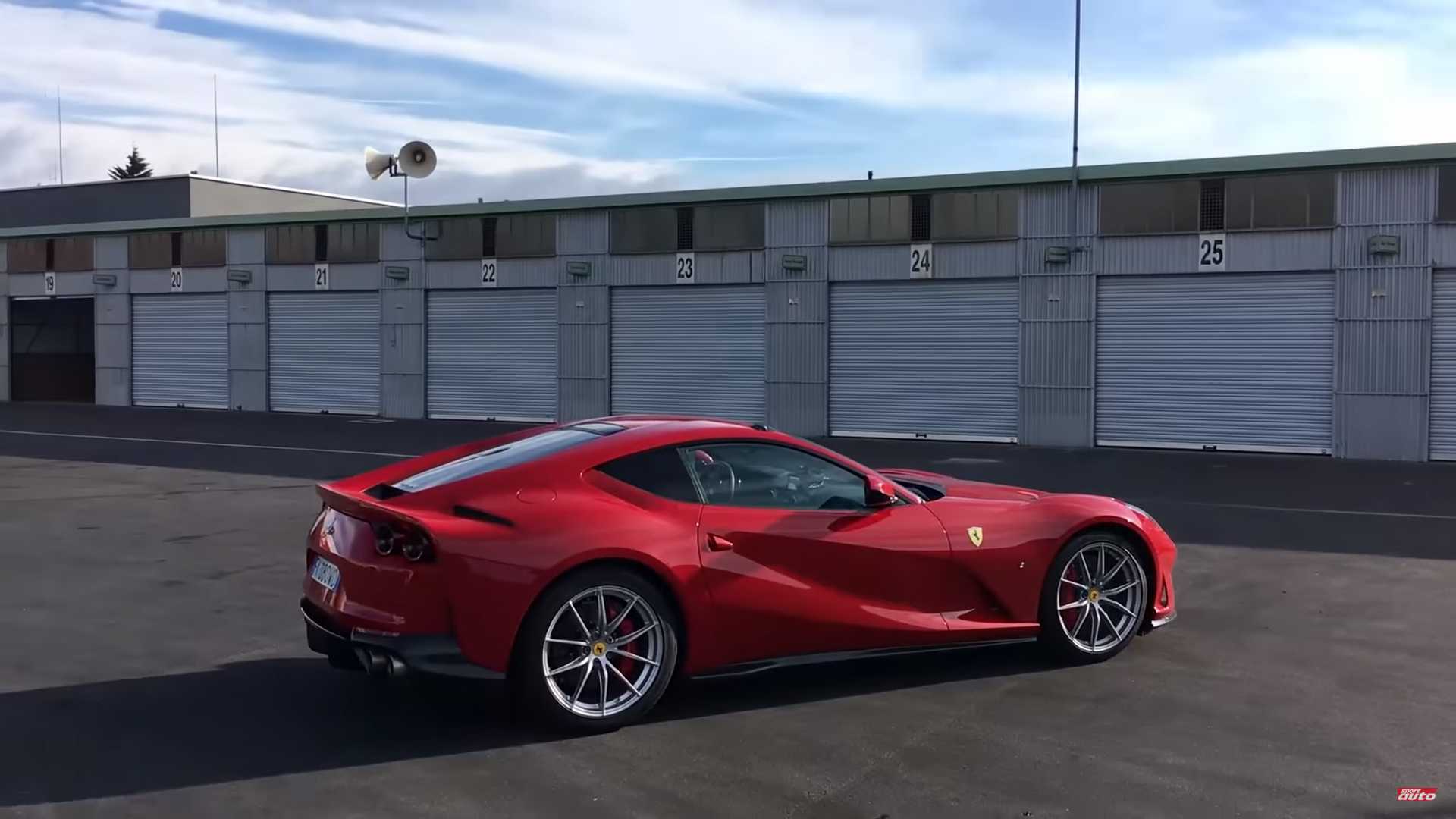 FERRARI F812 SUPERFAST MARCA UM CRONO DE 7:27.48 EM NÜRBURGRING, foto 4