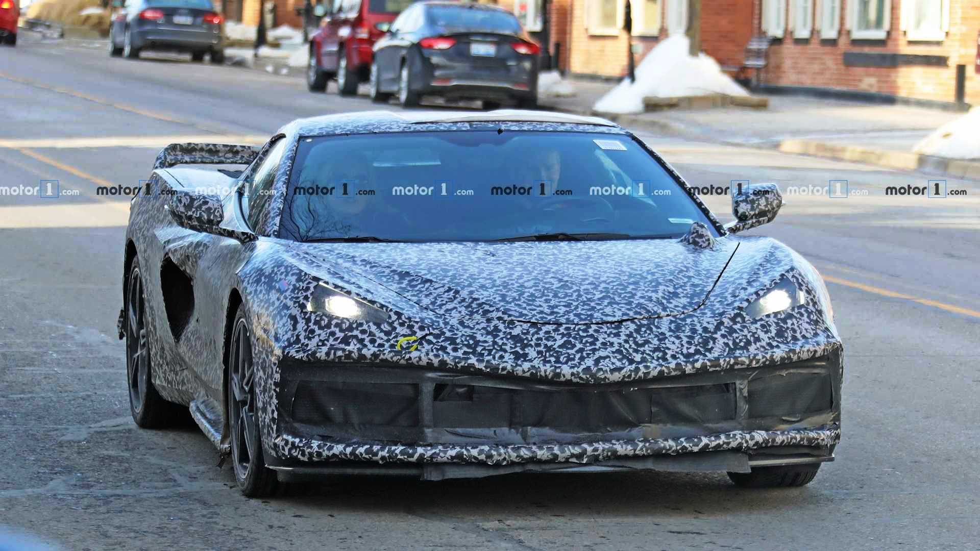 FLAGRADOS NOVOS PROTÓTIPOS DO CHEVROLET CORVETTE C8 RODANDO POR MICHIGAN, foto 1
